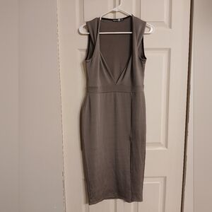 Boohoo Silver/Grey Polyester Elegant Plunge V Neck Dress Size 8